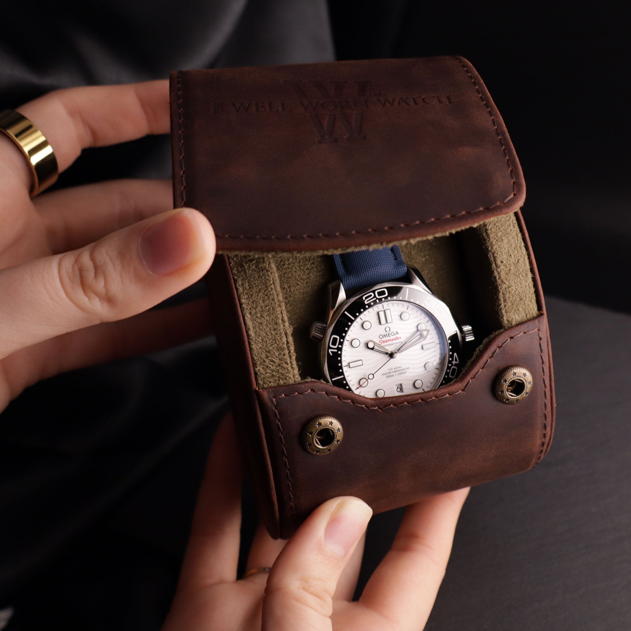 Dantés™ Oiled Leather Watch Roll