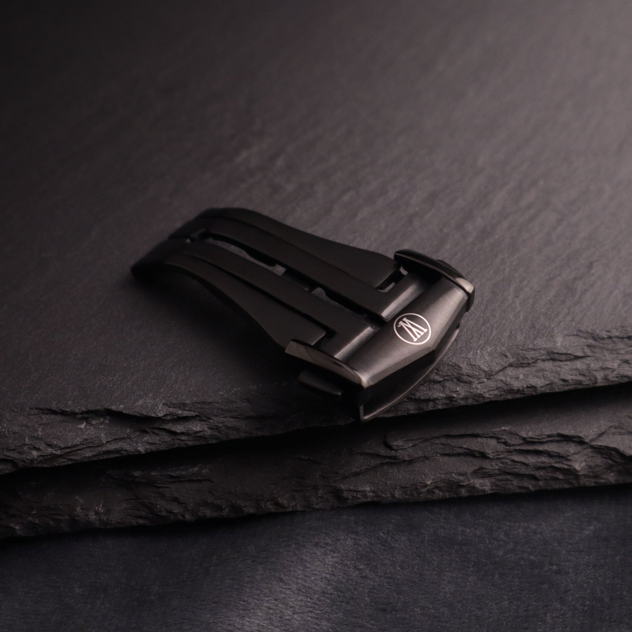 Endeavor™ Concealed Deployant Clasp