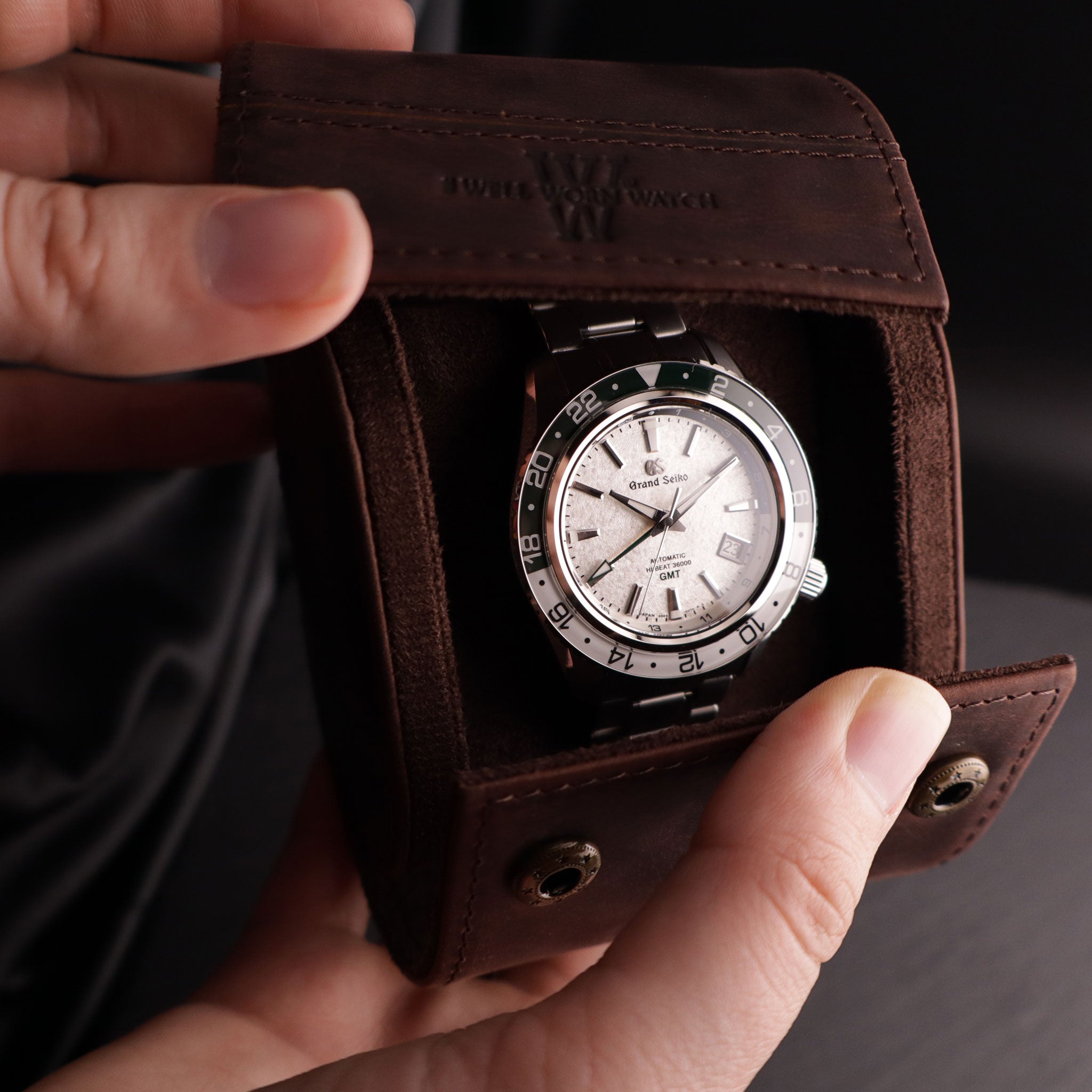 Argos™ Oiled Leather Watch Roll