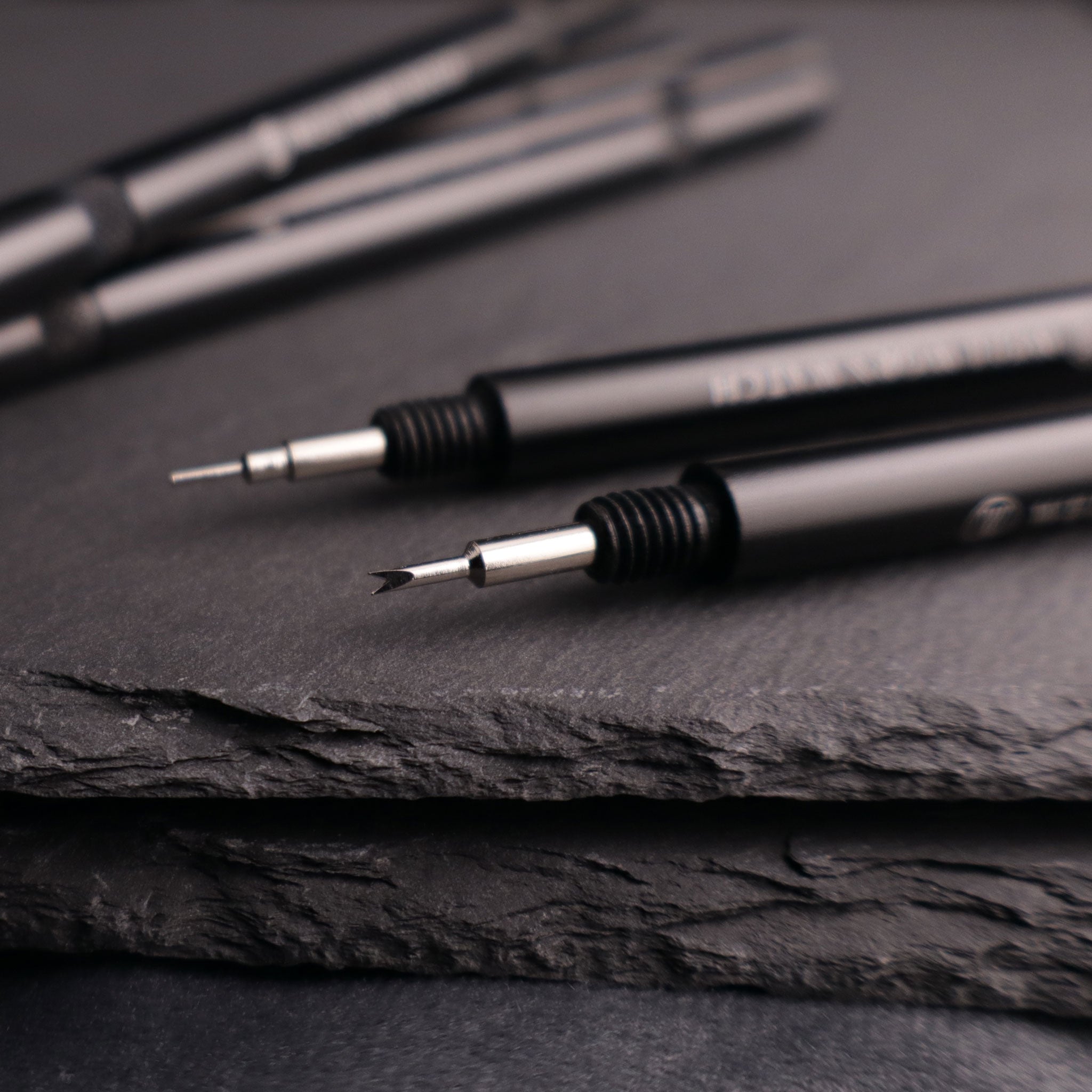 Nocturne™ Spring Bar Tool